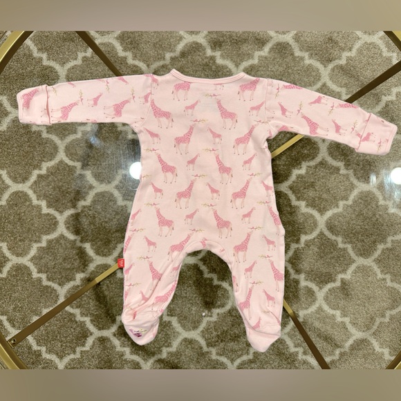 Magnetic Me - Set of Two Footies - size:0-3M - Picture 4 of 7